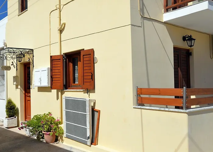 アパート Ifigenia エルムポリ