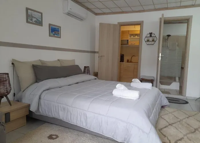 Ifigenia Apartment *